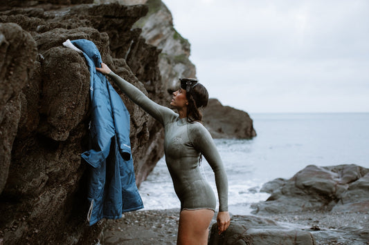 Preparing for the Plunge: 7 Essential Steps Before Diving into Cold Water for Surfing or Swimming