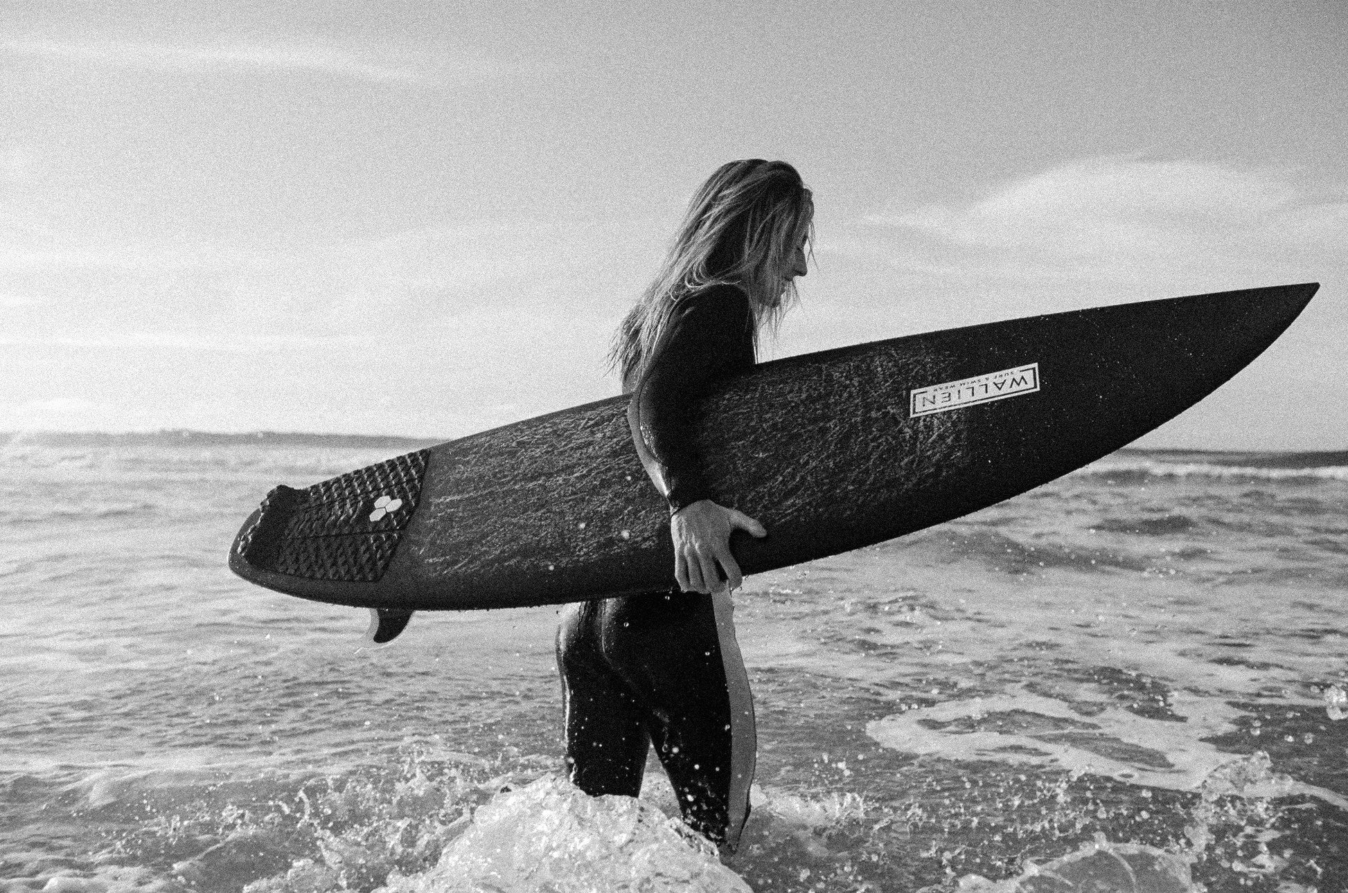 Nikki van Dijk Wetsuit (3/2) - Retro Monochrome - WALLIEN Australia